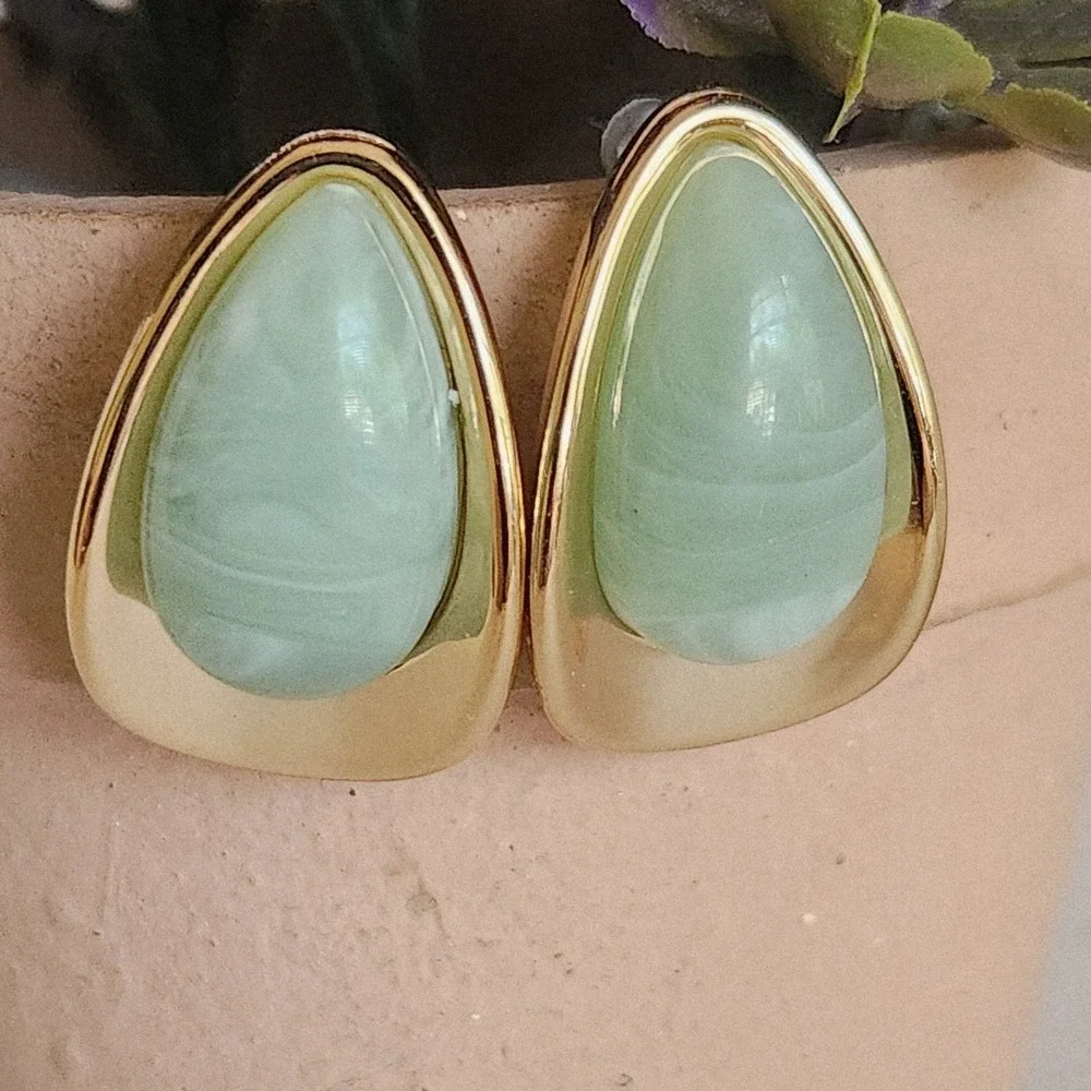 Gold Tone Sage‎ Green Marbled Resin Teardrop Stud Earrings 1 Inch NEW